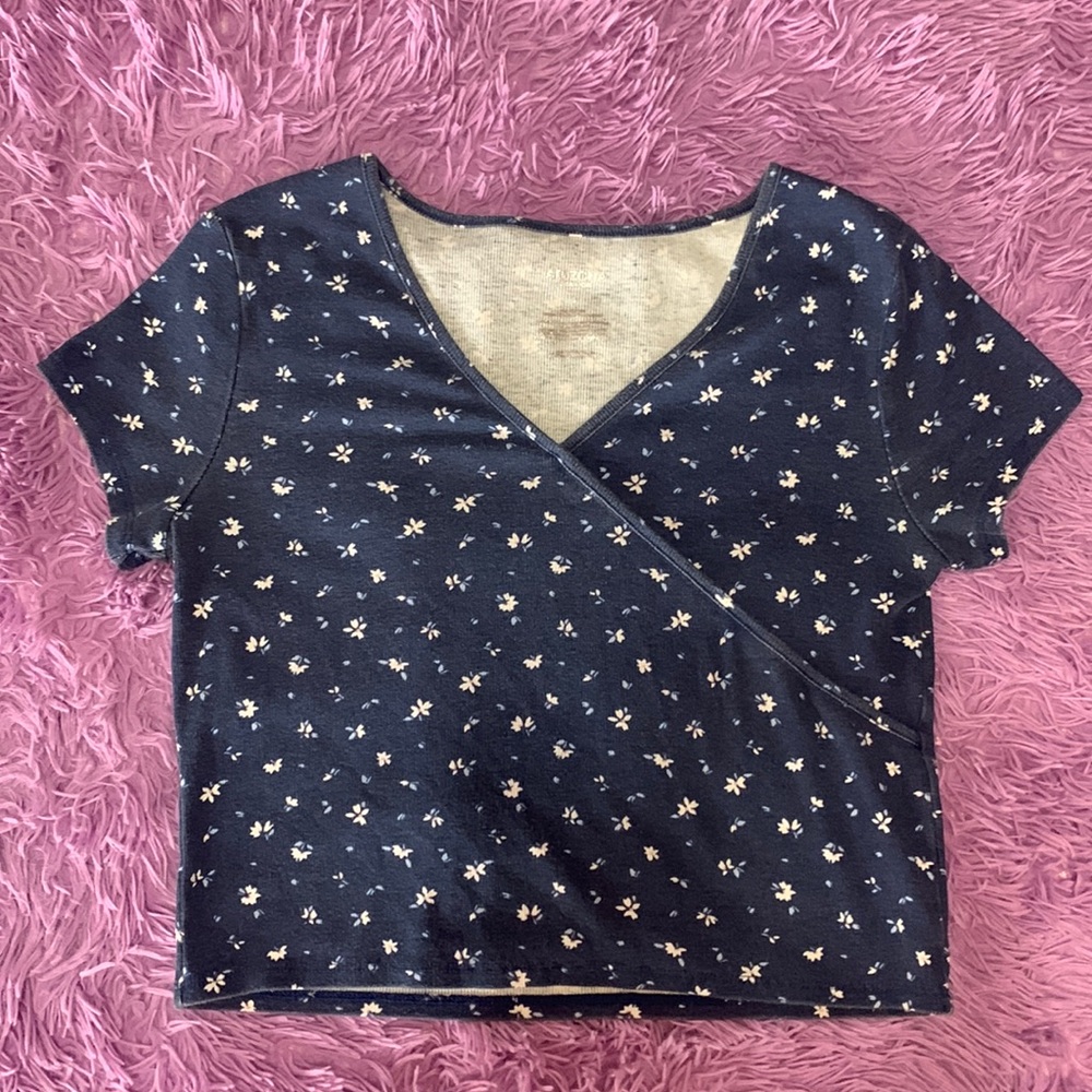 CUTE NAVY BLUE WITH FLOWERS CROP TOP FROM ARIZONA JEAN CO